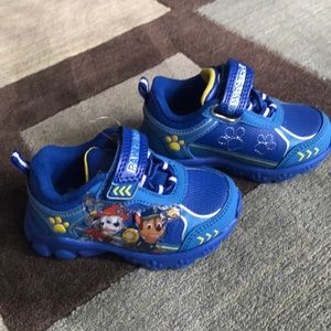 NWOT Paw Patrol light up Shoes size 5